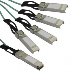 StarTech.com Cisco QSFP-4X10G-AOC5M Compatible - QSFP+ to 4x SFP+ - 5 m (16.4 ft.)